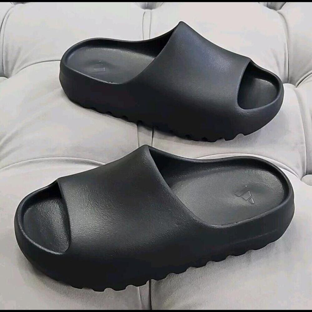 Adidas Yeezy Slides Black Sandals Flats Shoes Size 3 Unisex ID5104 New No Box